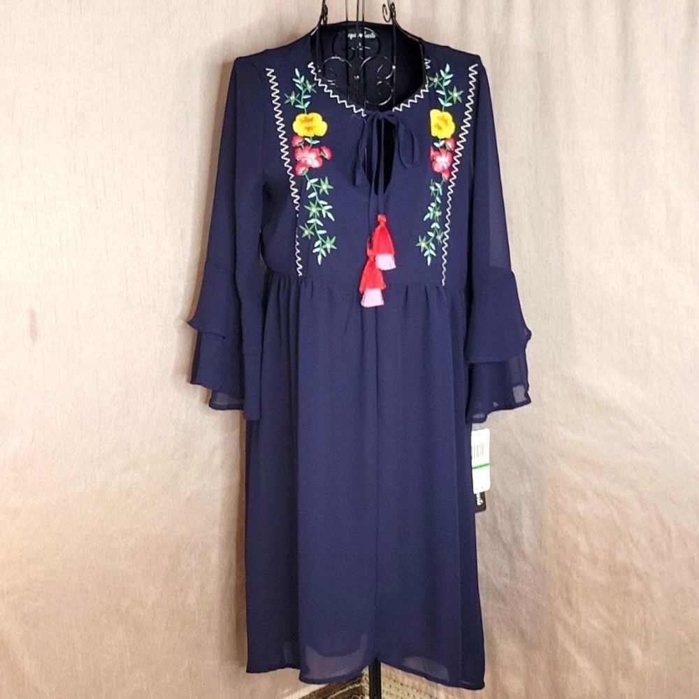 SEQUIN HEARTS Floral and Embroidered‎ and Ruffled Boho Peasant Dress Large